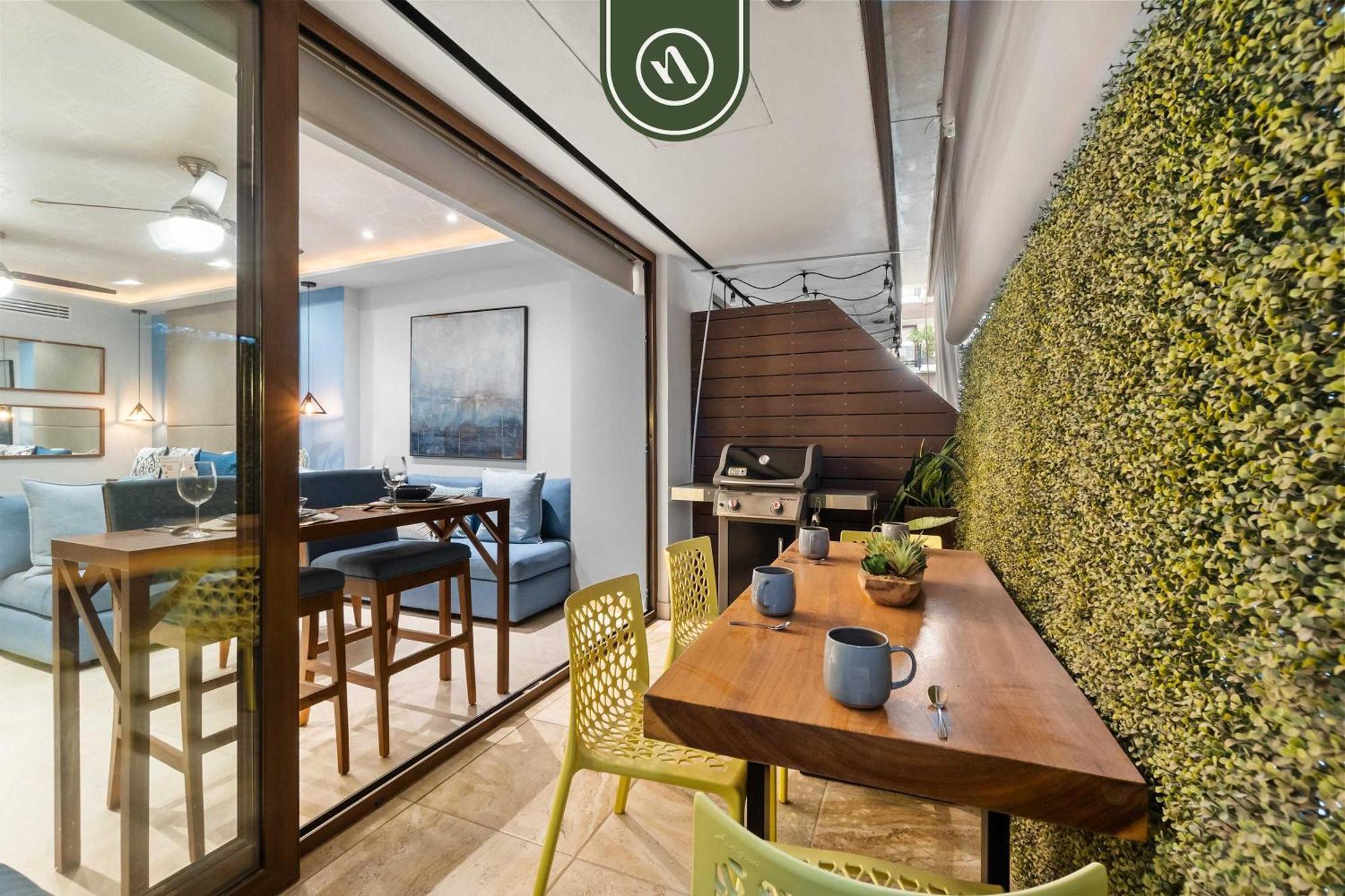Elegant In Romantic Zone - Rooftop Pool Apartment